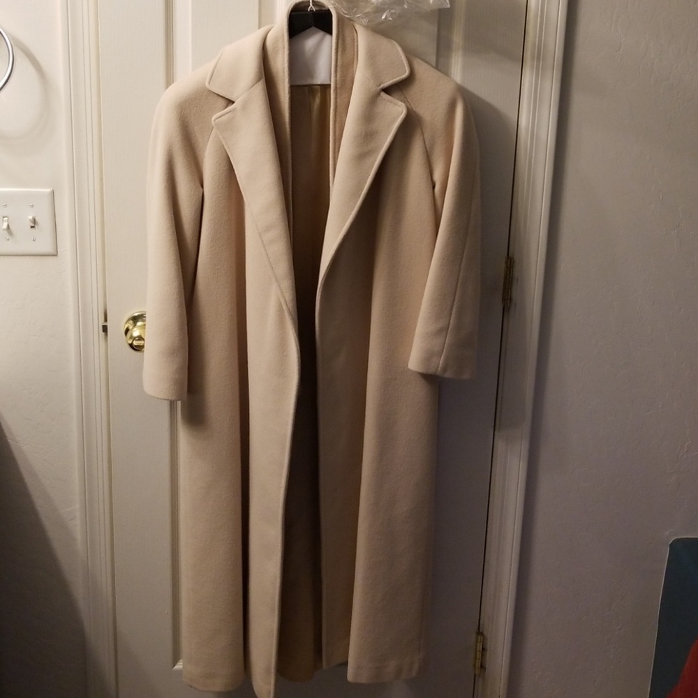 Amicale Cashmere Coat